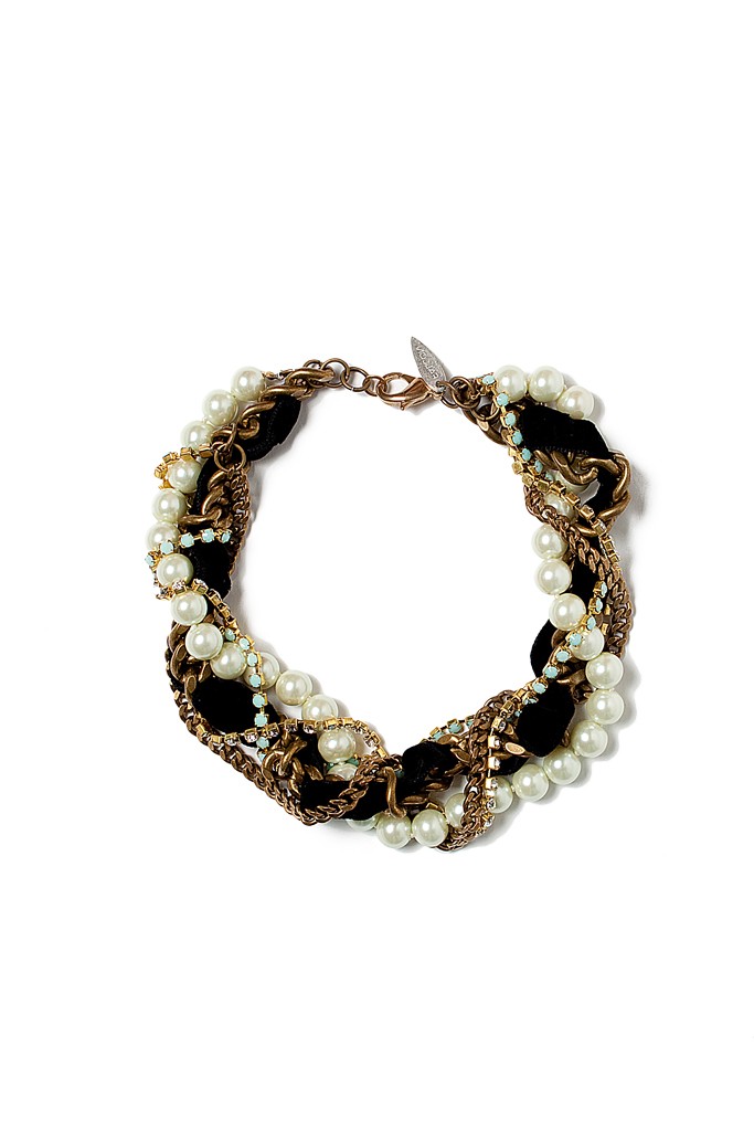 Victoria Mixed Deadly Choker